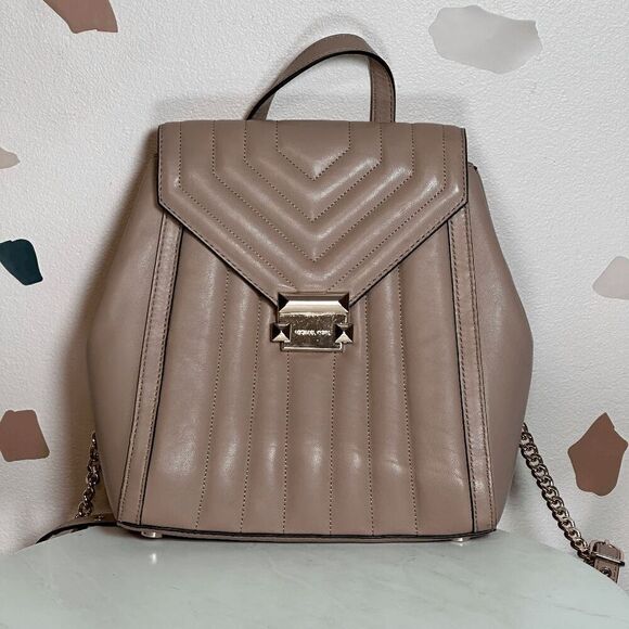 MICHAEL KORS Blush Whitney Quilted Backpack‎ - Picture 2 of 13